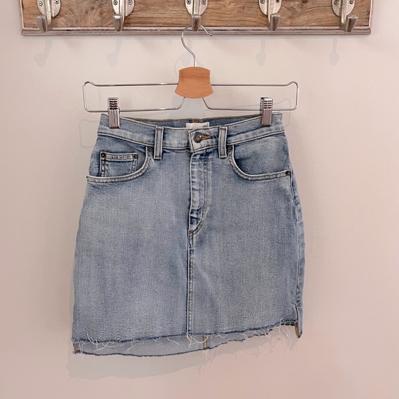 ARITZIA size 2 denim skirt - Picture 2 of 4